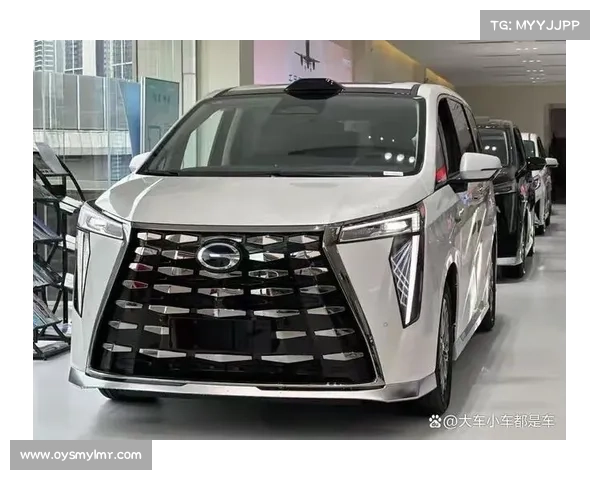 MPV“黑马”?新款传祺M8实车气场不输LM,豪华程度叫板埃尔法 MPV“黑马”?新款传祺M8实车气场不输LM,豪华程度叫板埃尔法